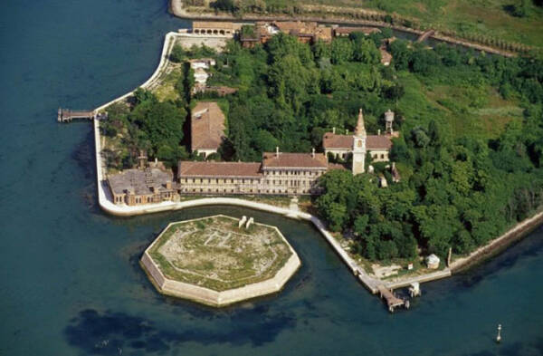 Остров Повелья (Poveglia), Италия. История, фото